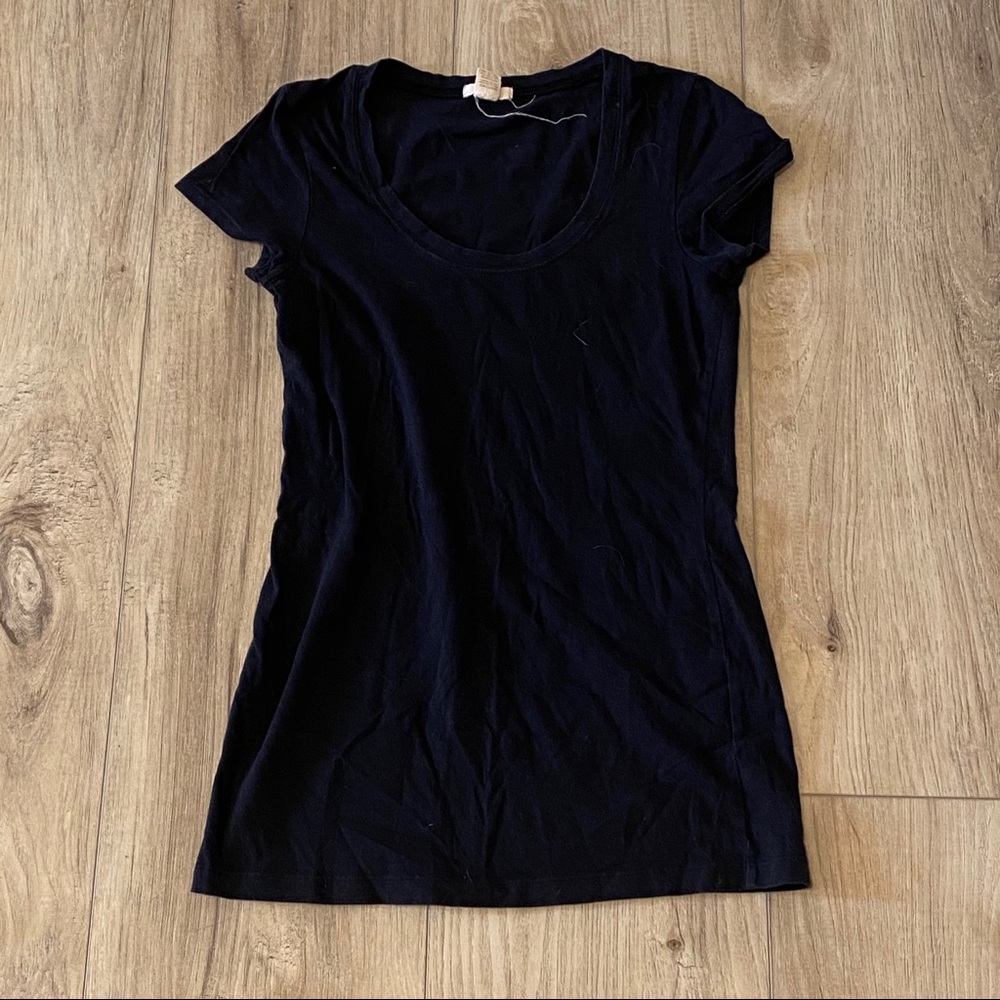 Black tee